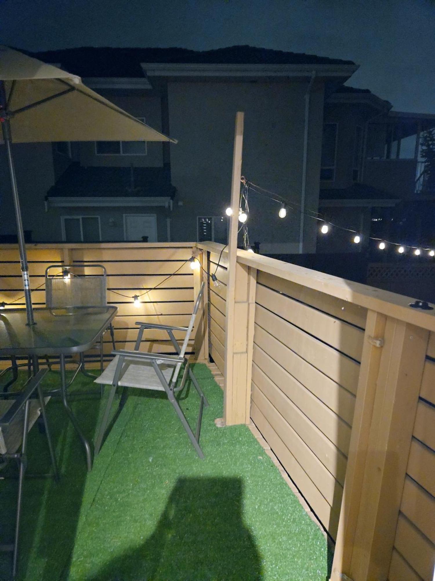 Charming Room With Attached Private Bath In The Heart Of Vancouver! Private Parking, Self Check-In & Just 4 Mins To Metrotown! Dış mekan fotoğraf